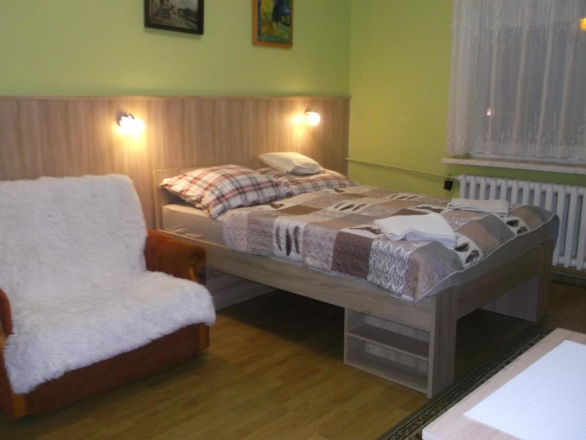 Hotel Gosciniec Iwona Glucholazy Esterno foto